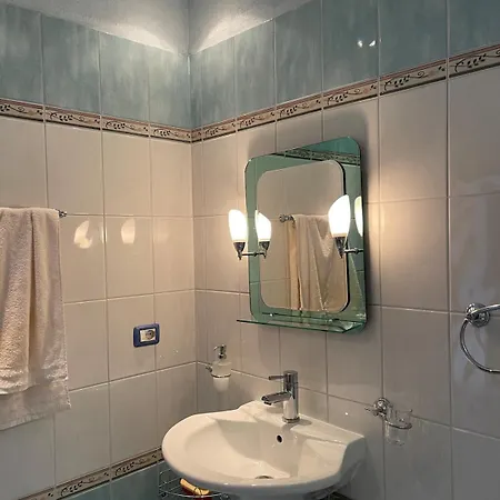 Cozy Family With Parking, 100m To Casa vacanze Pogradec