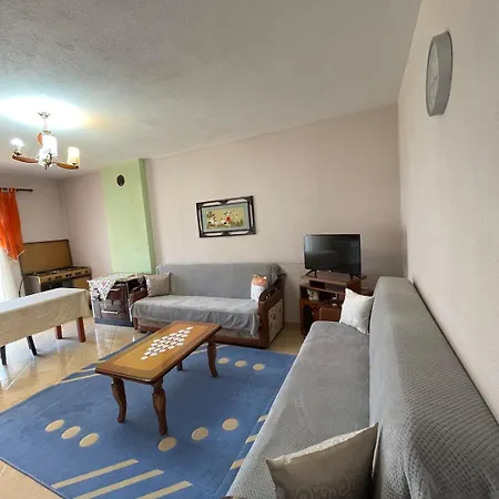 Cozy Family With Parking, 100m To *